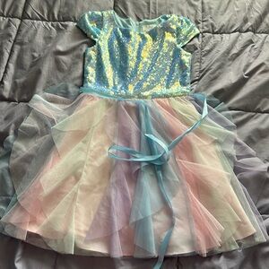 Girls size 10 sparkly dress✨